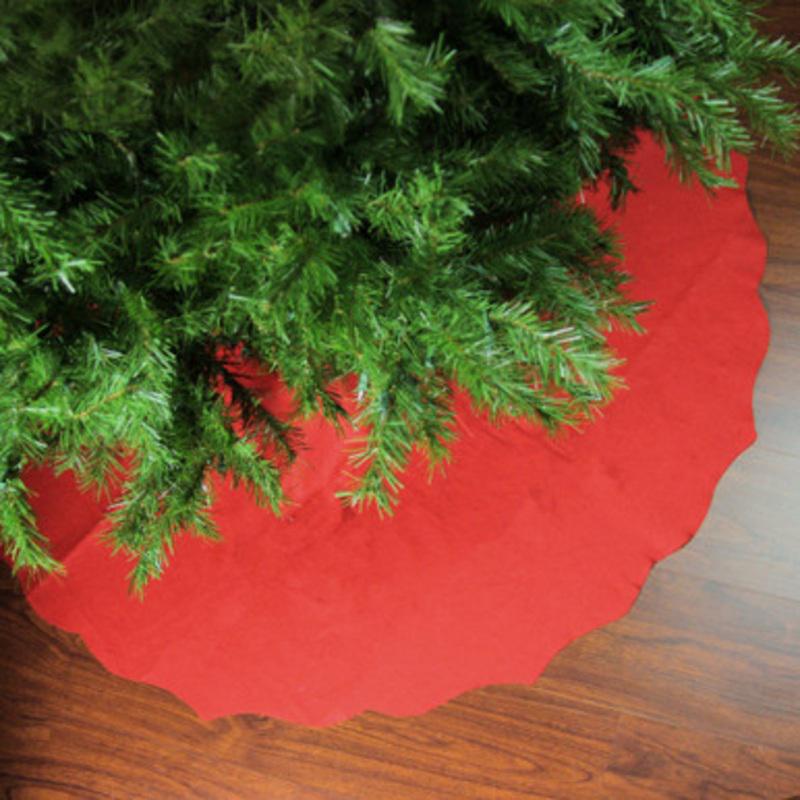 Scalloped Edge Christmas Tree Skirt  48  Red