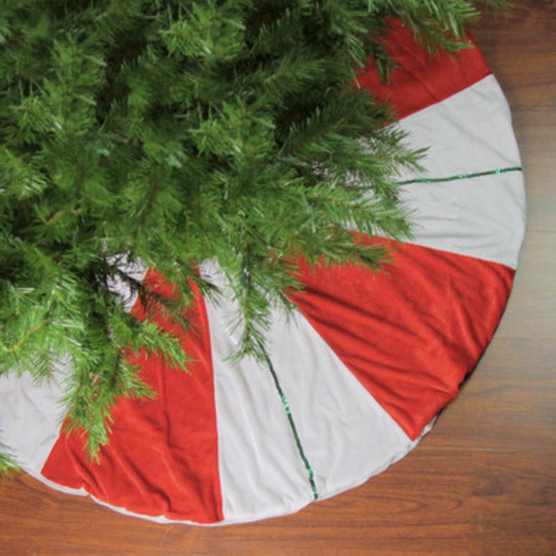 Peppermint Twist Christmas Tree Skirt  48  Red and White