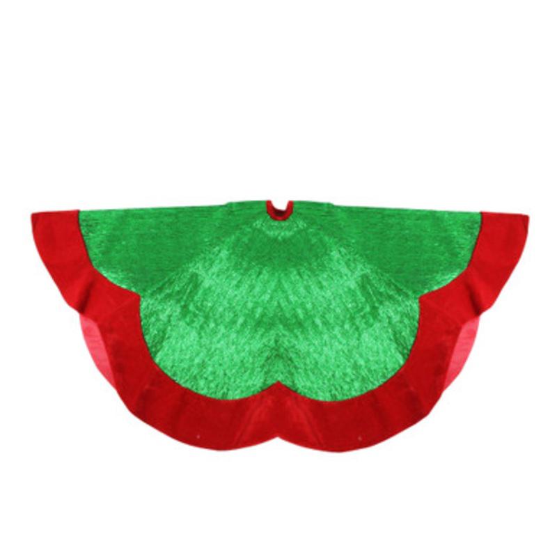 60 Metallic Green and Red Trim Scalloped Edge Christmas Tree Skirt