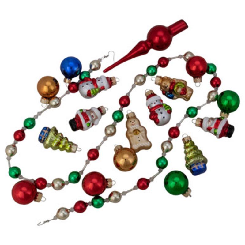 18ct Red and Green Beaded Garland with Christmas Ornaments 30