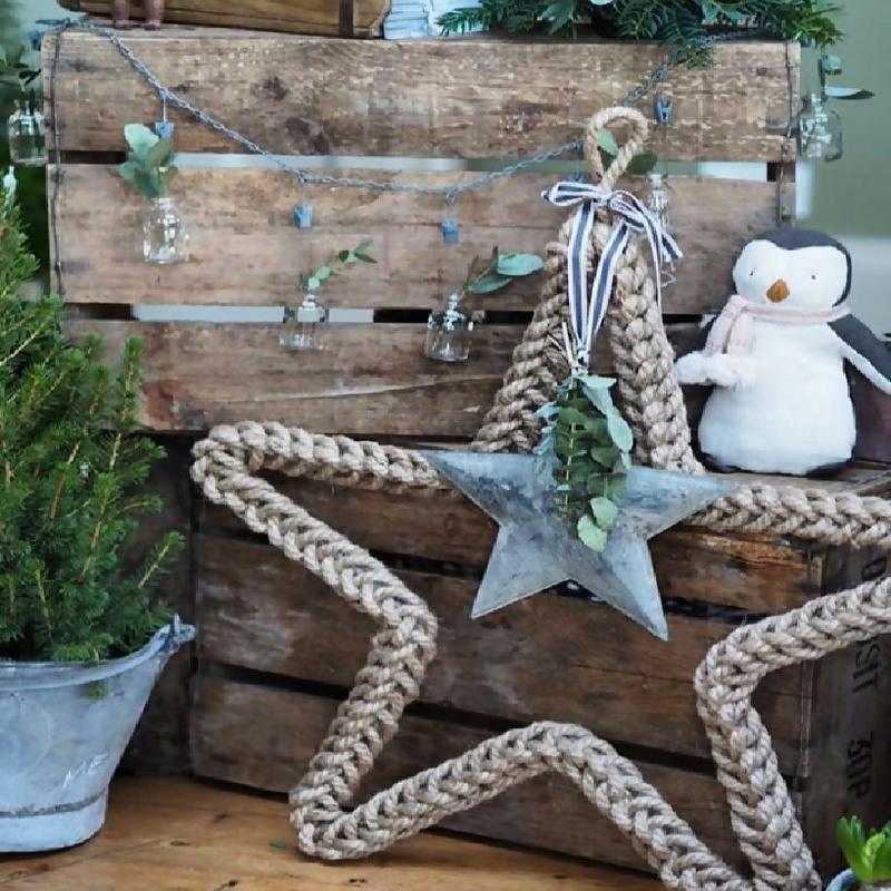 65cm Jute Christmas Star door wreath